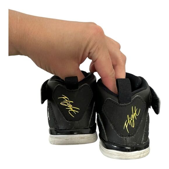 JORDAN SC 3 BLACK YELLOW 2014 toddler size 7 - Picture 2 of 6